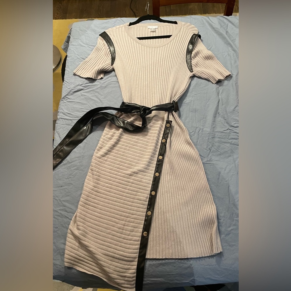 Venus sweater dress with leather details- fitted